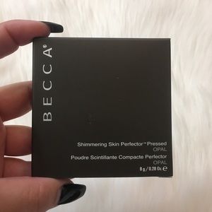 Becca Shimmering Skin Perfector Highlight- Opal